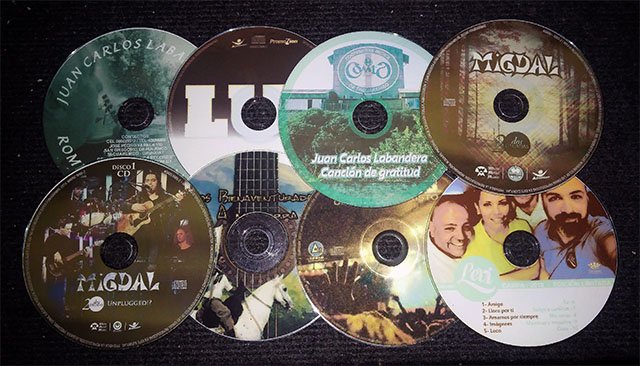 Imprimir y copiar cds y dvds en «La roca records»